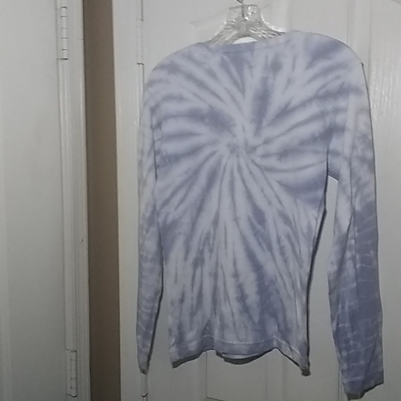 FINAL MARKDOWN The learsi collection long sleeved tee medium - Picture 9 of 9